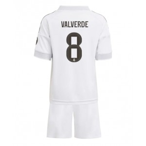 Real Madrid Federico Valverde #8 Jalkapallovaatteet Lasten Kotipeliasu 2025-26 Lyhythihainen (+ Lyhyet housut)